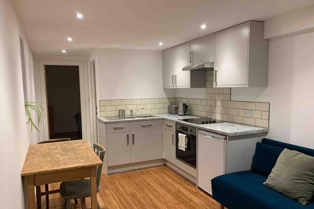 Ashcroft Apartment - Small Home Away From Home 艾士伯顿 外观 照片